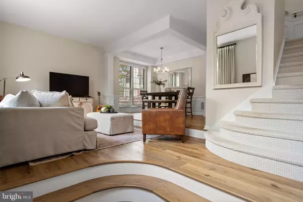 Sterling, VA 20165,47593 SANDBANK SQ