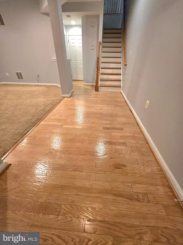 Woodbridge, VA 22192,12904 LEATHERWOOD LN