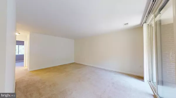 Reston, VA 20190,1425 NORTHGATE SQ #1425-31A