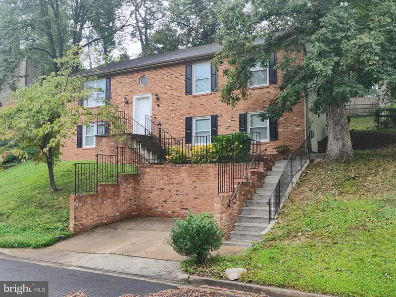 15712 BRANDYWINE RD, Dumfries, VA 22025