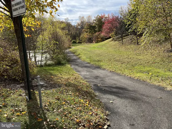 Upper Marlboro, MD 20774,9513 WESHURST LN