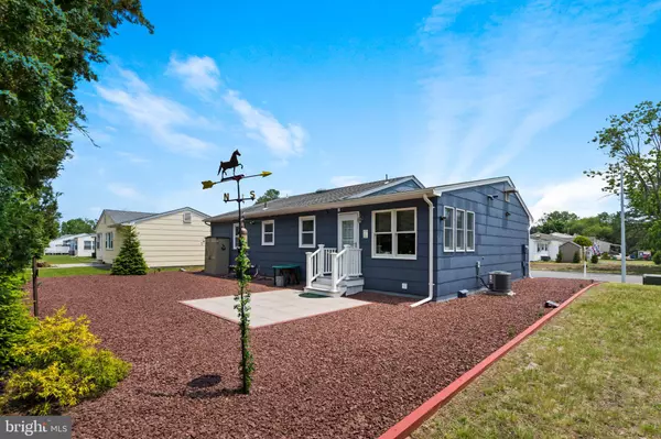 Toms River, NJ 08757,90 WESTBROOK DR