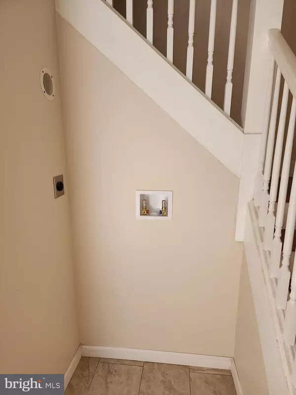 Philadelphia, PA 19120,419 W GRANGE AVE