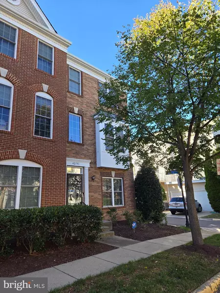 42791 FLANNIGAN TER, Chantilly, VA 20152