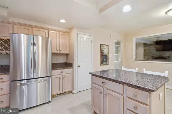 Fairfax, VA 22031,9369 TOVITO DR