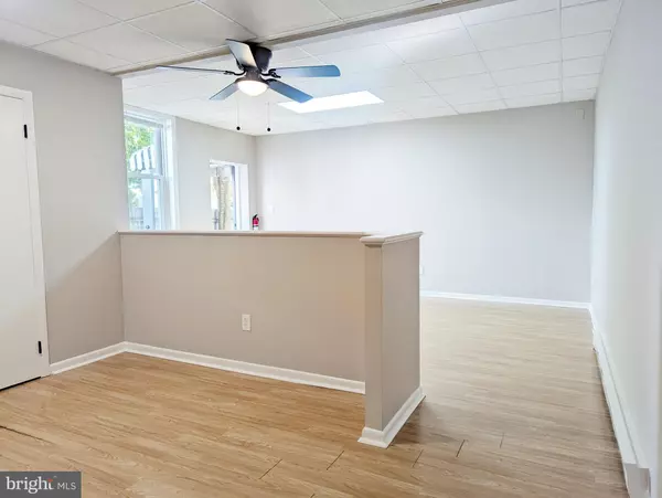 Sellersville, PA 18960,110 N MAIN ST #M