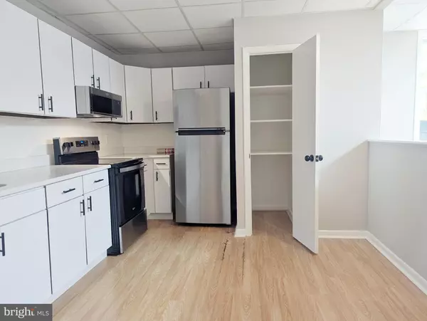 Sellersville, PA 18960,110 N MAIN ST #M