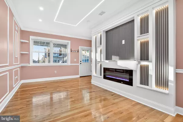 Philadelphia, PA 19143,5421 KINGSESSING AVE