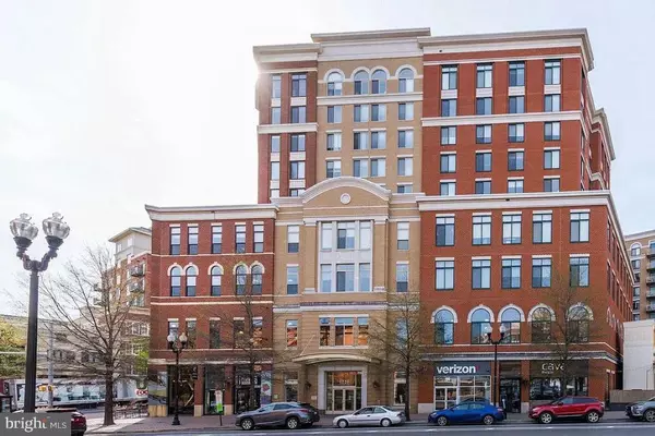 1220 N FILLMORE ST #909, Arlington, VA 22201