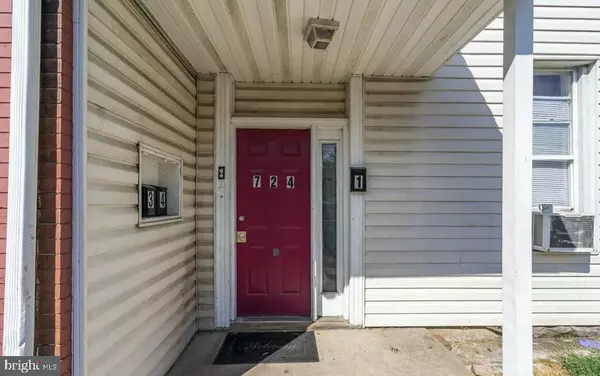 Trenton, NJ 08611,724 DIVISION ST