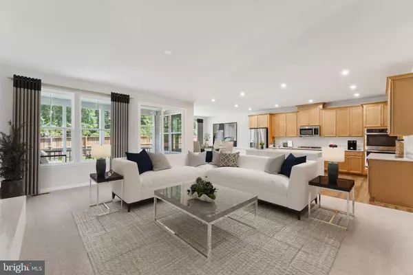 Waldorf, MD 20603,10403 HALMSTAD DR