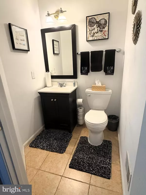 Elkridge, MD 21075,7088 MAIDEN POINT PL #25