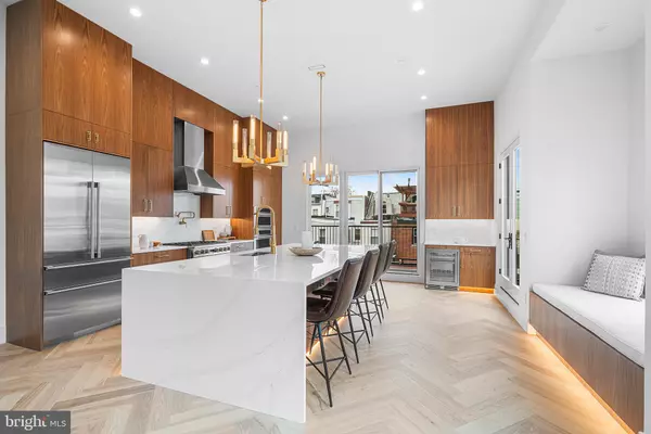 Philadelphia, PA 19125,1242 E OXFORD ST