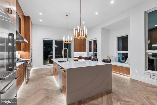 Philadelphia, PA 19125,1242 E OXFORD ST