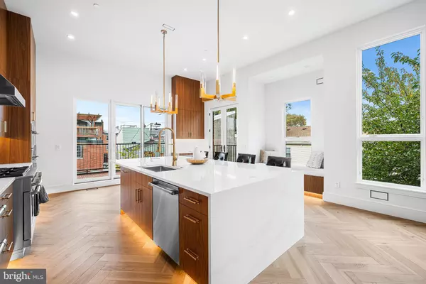 Philadelphia, PA 19125,1242 E OXFORD ST