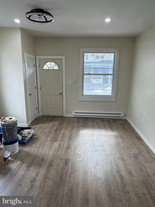 Mt Carmel, PA 17851,501 W 3RD ST