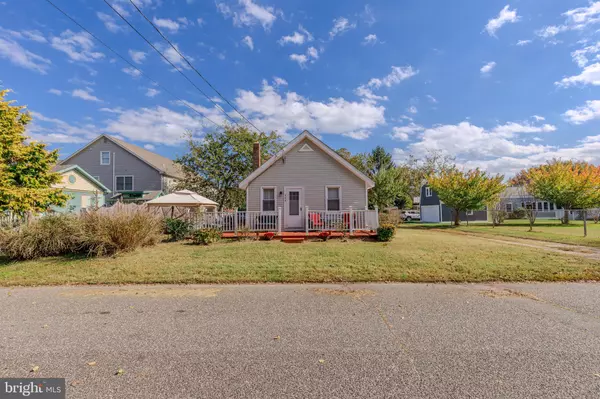 West Cape May, NJ 08204,408 ATLANTIC AVE