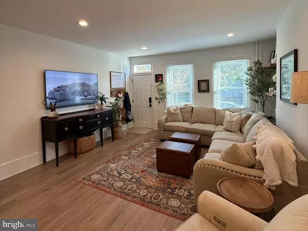 810 E ELM ST, Conshohocken, PA 19428