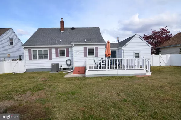 Hamilton, NJ 08610,949 SCHILLER AVE