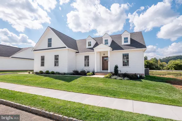 Bethlehem, PA 18015,4268 STONEBRIDGE DR