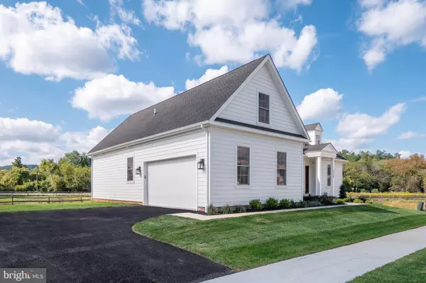 Bethlehem, PA 18015,4268 STONEBRIDGE DR