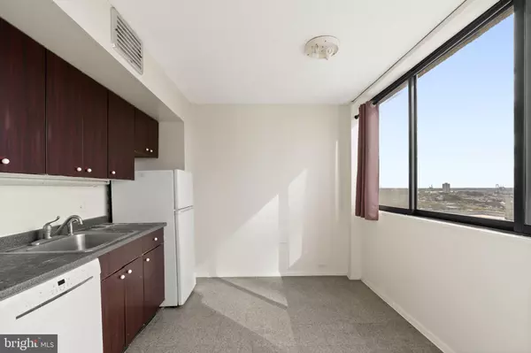 Philadelphia, PA 19107,1326-42 SPRUCE ST #1502