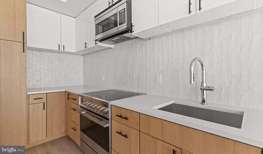 10511 STRATHMORE HALL ST #2B-3B-920, North Bethesda, MD 20852