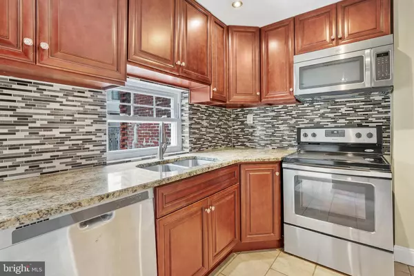 Philadelphia, PA 19127,164 GRAPE ST