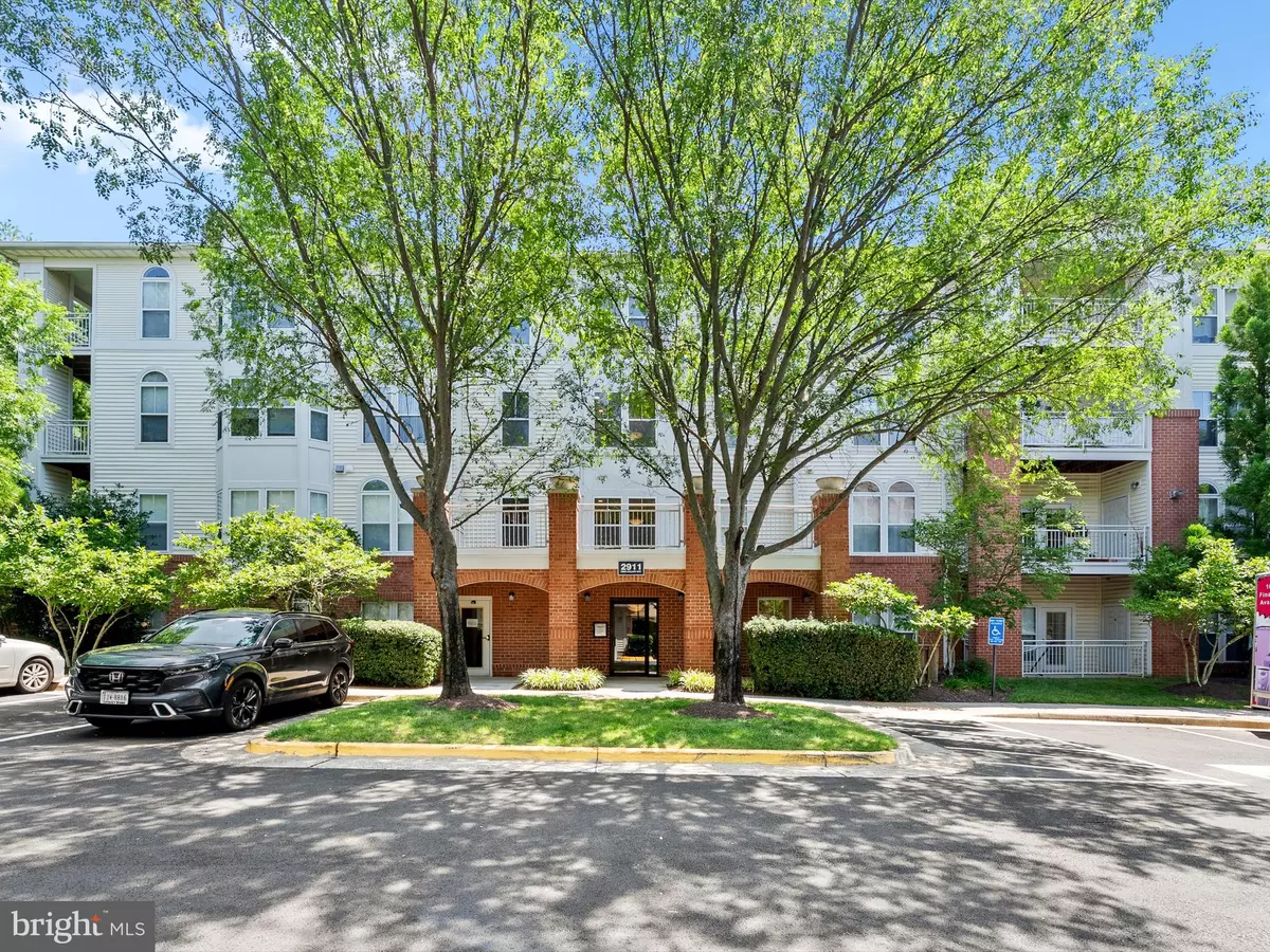 Fairfax, VA 22031,2911 DEER HOLLOW WAY #118