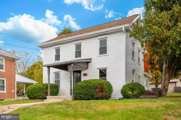 422 CLEVELAND AVENUE, Waynesboro, PA 17268