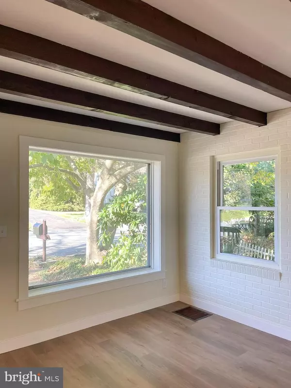 Lancaster, PA 17602,8 MEADOWVIEW AVE