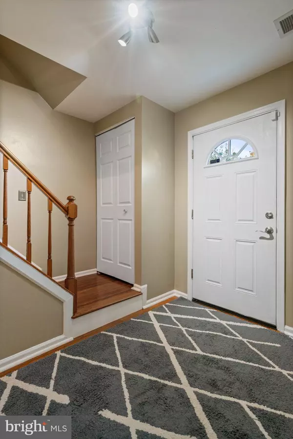 Centreville, VA 20120,14855 LYNHODGE CT