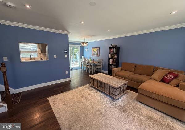 Capitol Heights, MD 20743,708 IONA TER