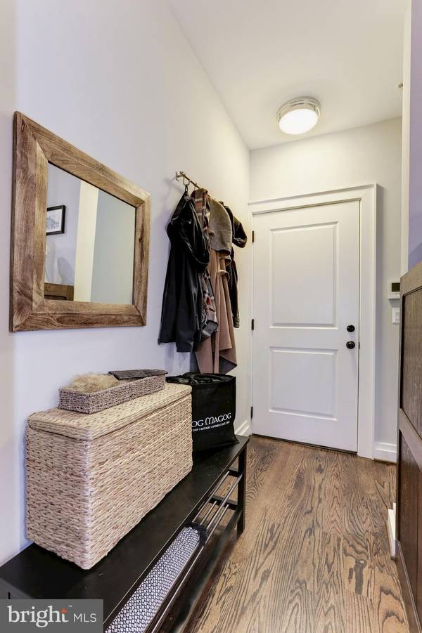 Washington, DC 20009,2303 ONTARIO RD NW #7