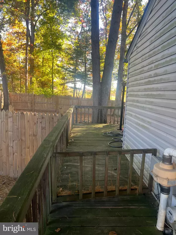 Gaithersburg, MD 20877,215 SUMMIT HALL RD