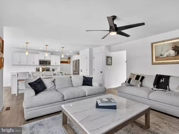 Reading, PA 19606,29 LADDERBACK LN