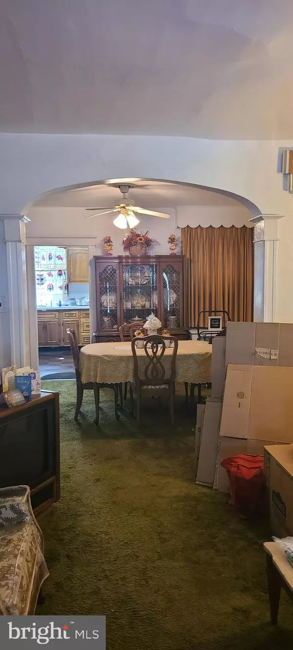 Philadelphia, PA 19131,5712 DUNLAP ST