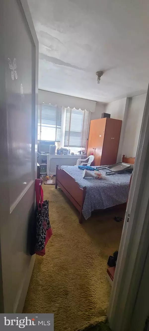 Philadelphia, PA 19131,5712 DUNLAP ST