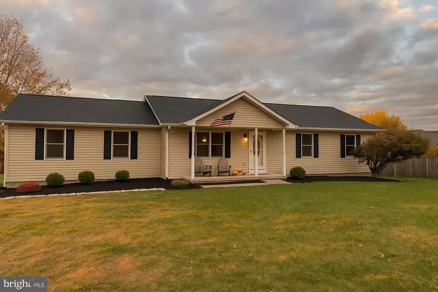 2611 ROCK CREEK DR, Dover, PA 17315