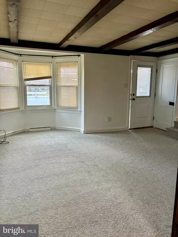 York, PA 17404,935 PARKWAY BOULEVARD & TIOGA ST