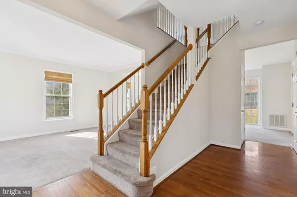 Dumfries, VA 22026,17624 OVERLOOK RD