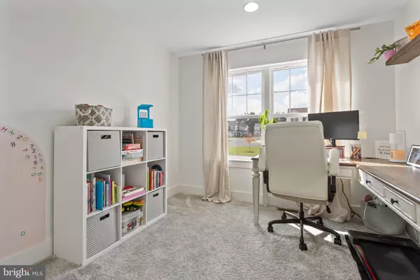 Annville, PA 17003,413 MAYAPPLE DRIVE