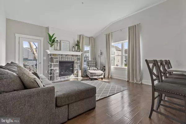 Annville, PA 17003,413 MAYAPPLE DRIVE