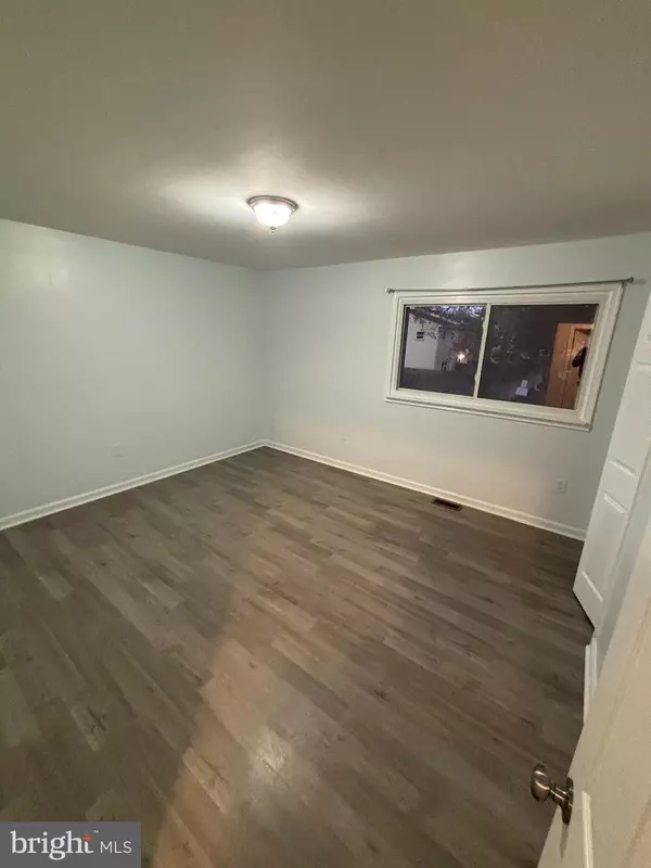 Fredericksburg, VA 22405,926 ANVIL RD