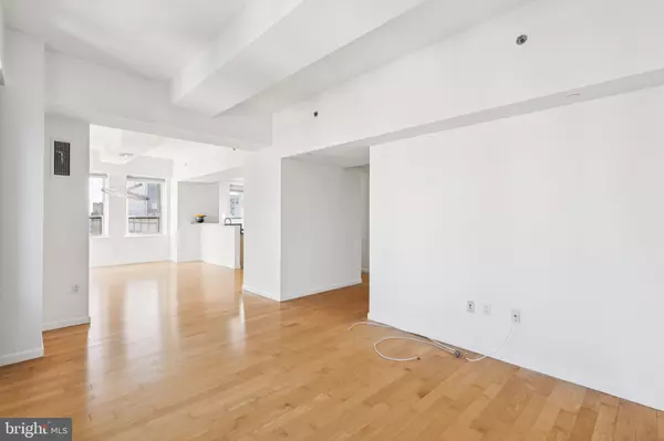 Philadelphia, PA 19102,1425 LOCUST ST #21A