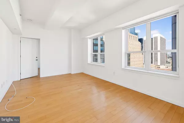 Philadelphia, PA 19102,1425 LOCUST ST #21A