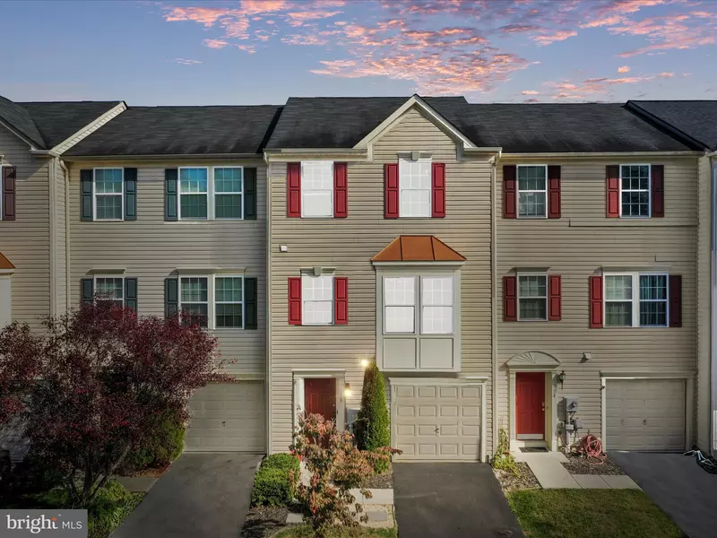 78 TIDEWATER TER, Falling Waters, WV 25419