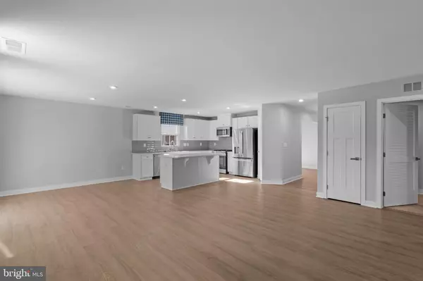 Bridgeville, DE 19933,338 HERITAGE SHORES CIR