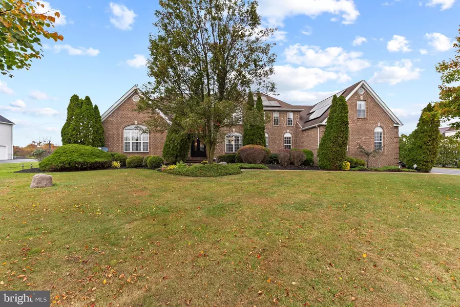 8 SHERWOOD LN, Columbus, NJ 08022