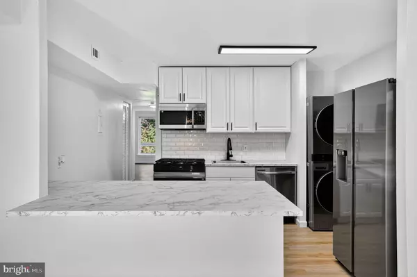 Greenbelt, MD 20770,8481 GREENBELT RD #201